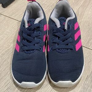 Adidas Kids Sneakers in Dark Blue and Bright Pink size 8